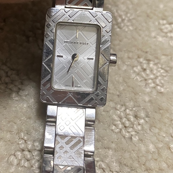 Authentic Burberry Swiss Quartz Watch - Picture 14 of 14